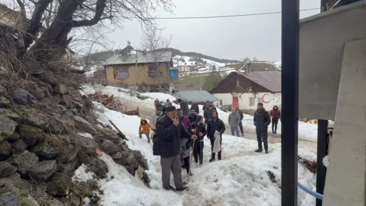 Yaşlılar anlattı, gençler oynadı: Asırlık saya oyunu yeniden sahnelendi