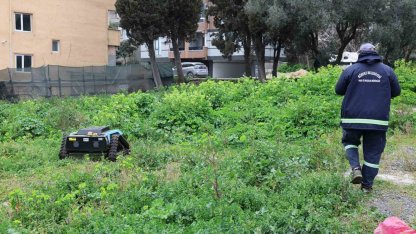 Yeşil alanda uzaktan kumandalı robot dönemi: 6 kişinin işini tek başına yapabiliyor