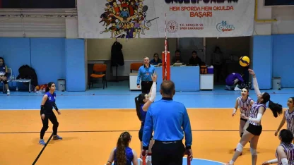 Yıldız Kızlar Voleybol Kulüp Müsabakaları sona erdi