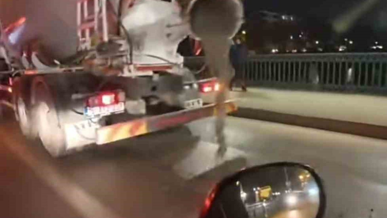 Yola beton dökerek seyreden mikser kameraya yansıdı
