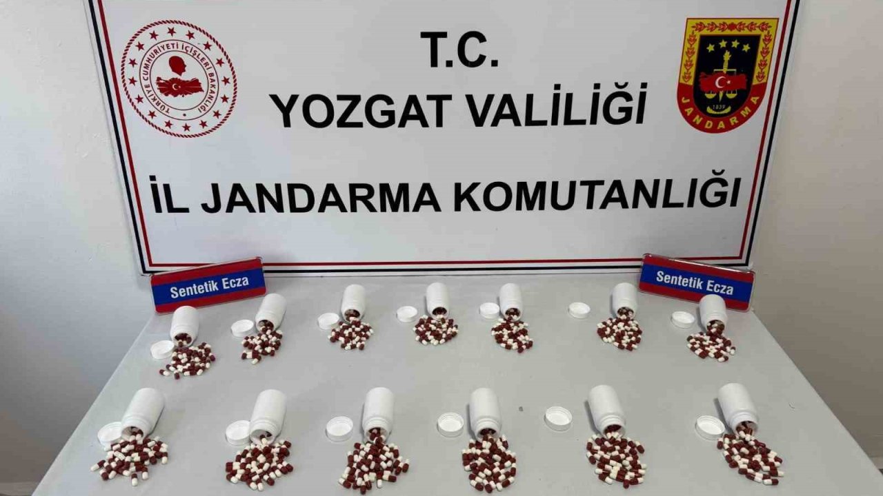 Yozgat’ta toplam 745 adet sentetik ecza hap ele geçirildi