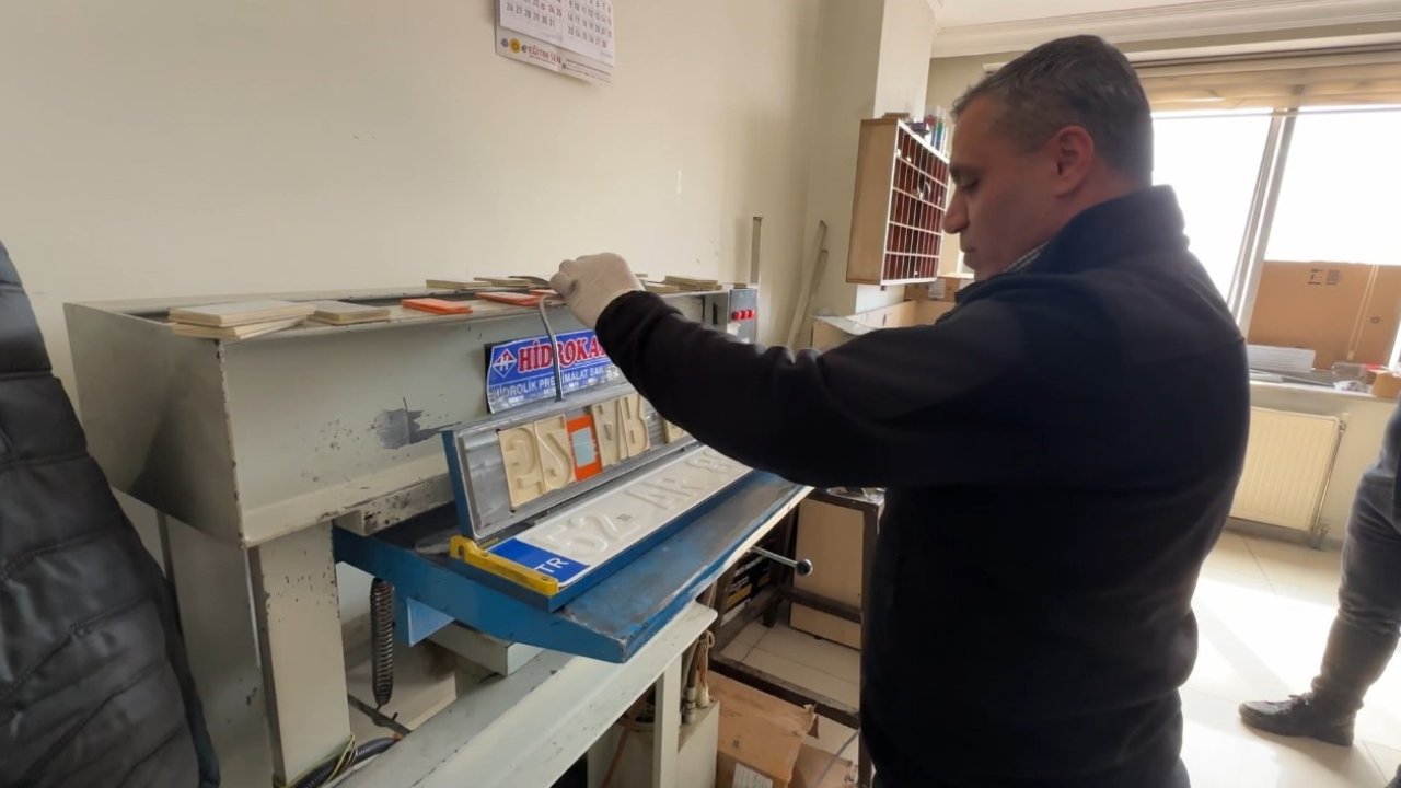 Yüksekova’da APP plaka mesaisi: İşlemler 10 dakikada tamamlanıyor