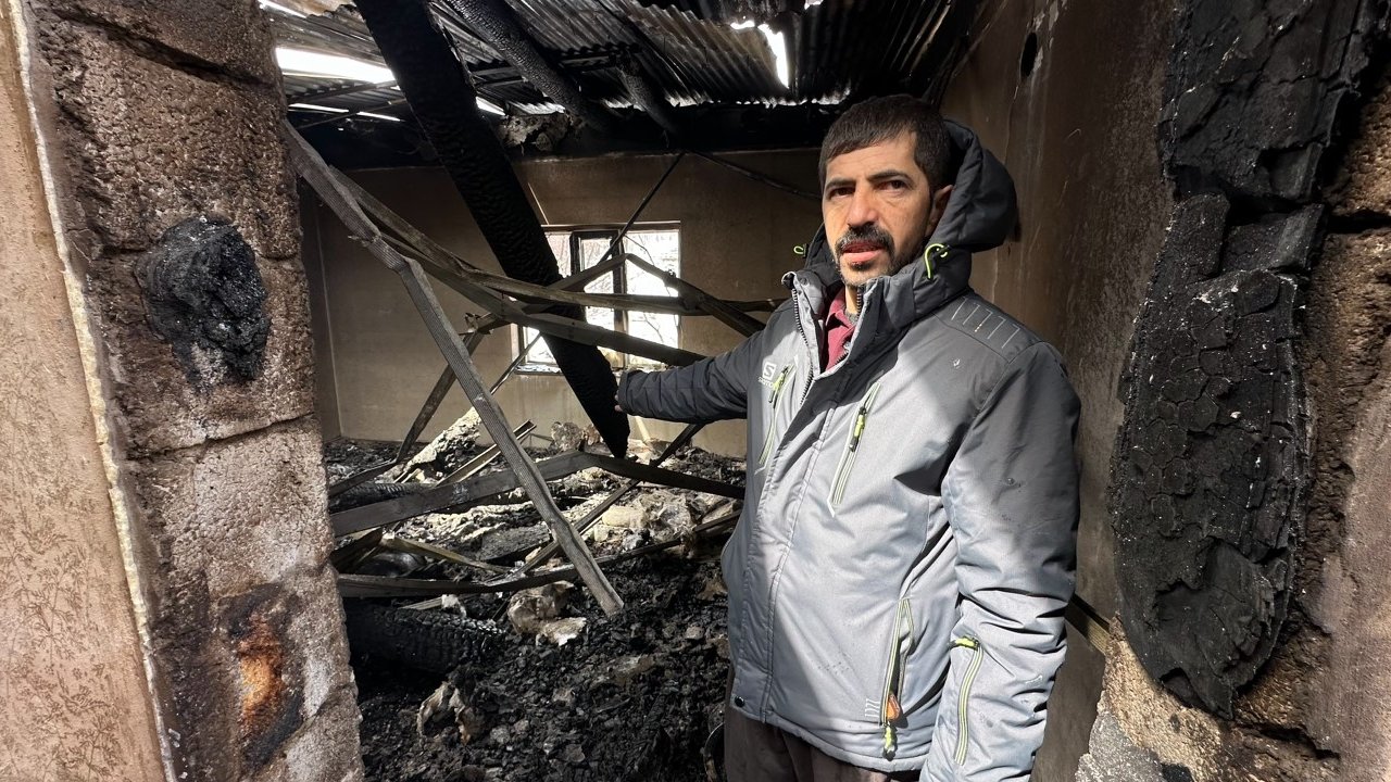 Yüksekova’da çıkan yangında bir ev kullanılamaz hale geldi