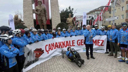 Zaferin 111’inci yılında, 5’i paralimpik 50 sporcu pedal çevirdi