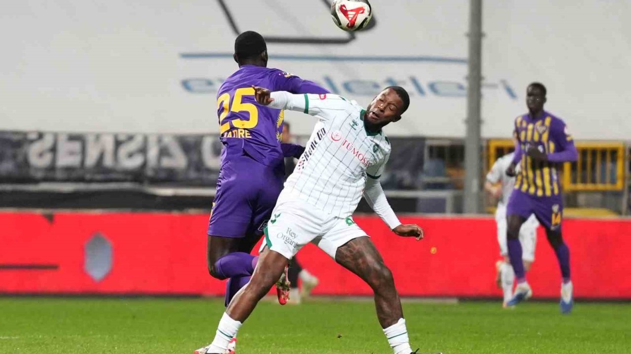 Ziraat Türkiye Kupası: Eyüpspor: 0 - Konyaspor: 1 (İlk yarı)