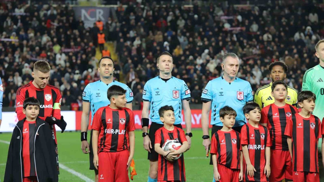 Ziraat Türkiye Kupası: Gaziantep FK: 0 - Fenerbahçe: 0 (Maç devam ediyor)