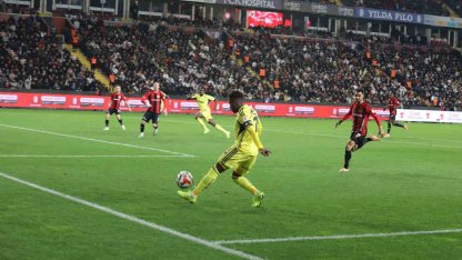 Ziraat Türkiye Kupası: Gaziantep FK: 0 - Fenerbahçe: 1 (İlk yarı)
