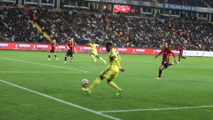 Ziraat Türkiye Kupası: Gaziantep FK: 0 - Fenerbahçe: 1 (İlk yarı)