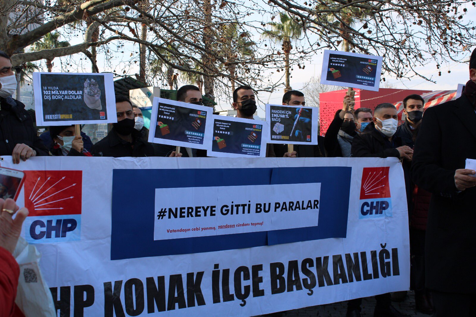 CHP Konak ilçe başkanı böyle hesap sordu;