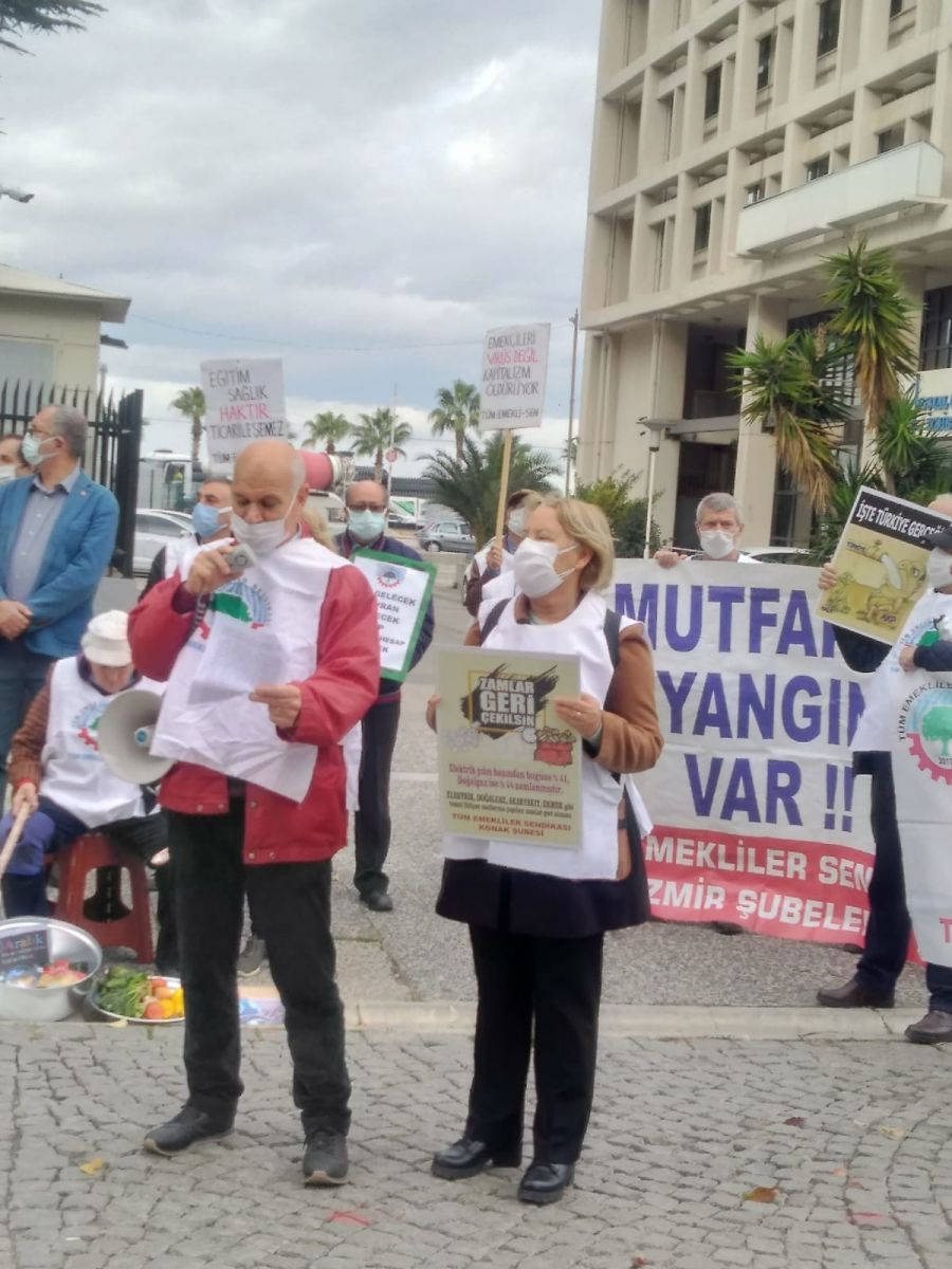 Tüm Emekliler Sendikası Meclis'e seslerini duyurmak için alandaydı