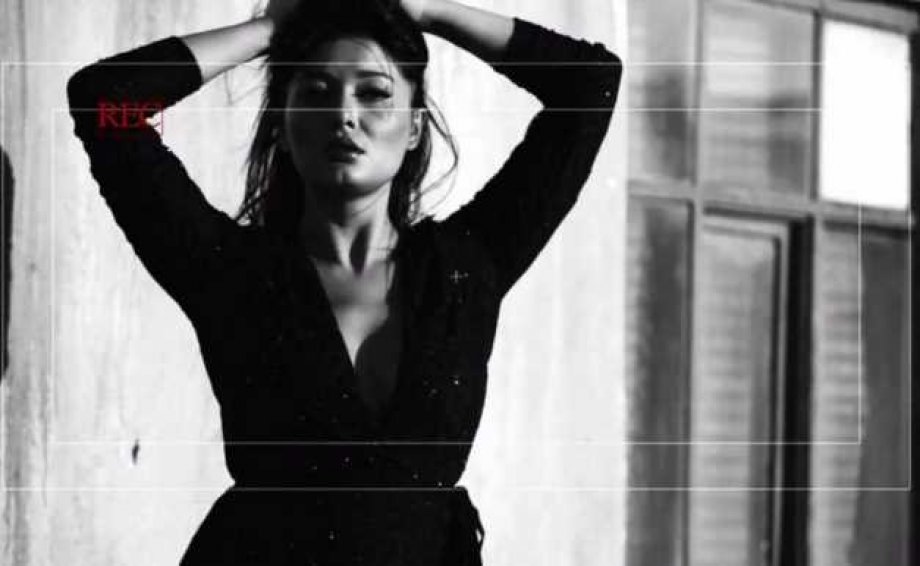Nurgül Yeşilçay'dan çok konuşulacak pozlar 7