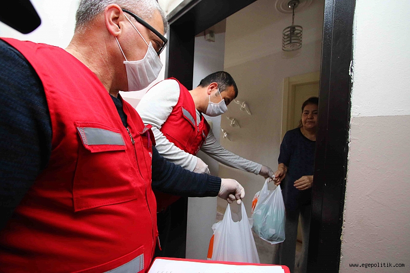 Bayraklı Belediyesi vatandaşı yalnız bırakmıyor 1