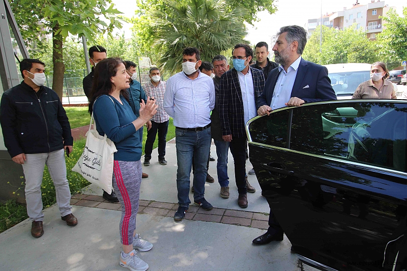 Bayraklı’nın spor alanları yenileniyor 1