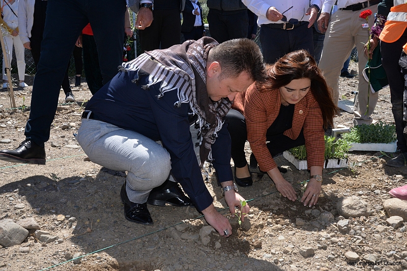 İzmir Milletvekili Sevda Erdan Kılıç Menemen’i ziyaret etti 3