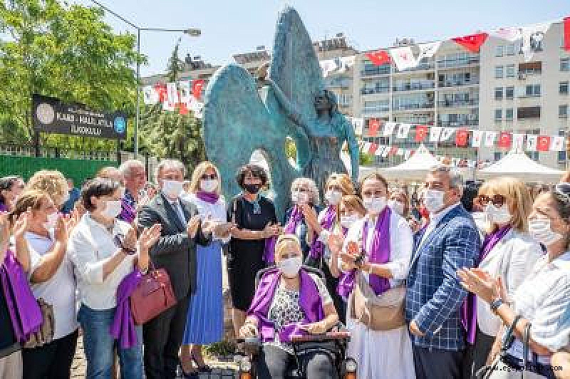 Neptün Soyer Meçhul Kadın Anıtı’nın açılışında konuştu 1