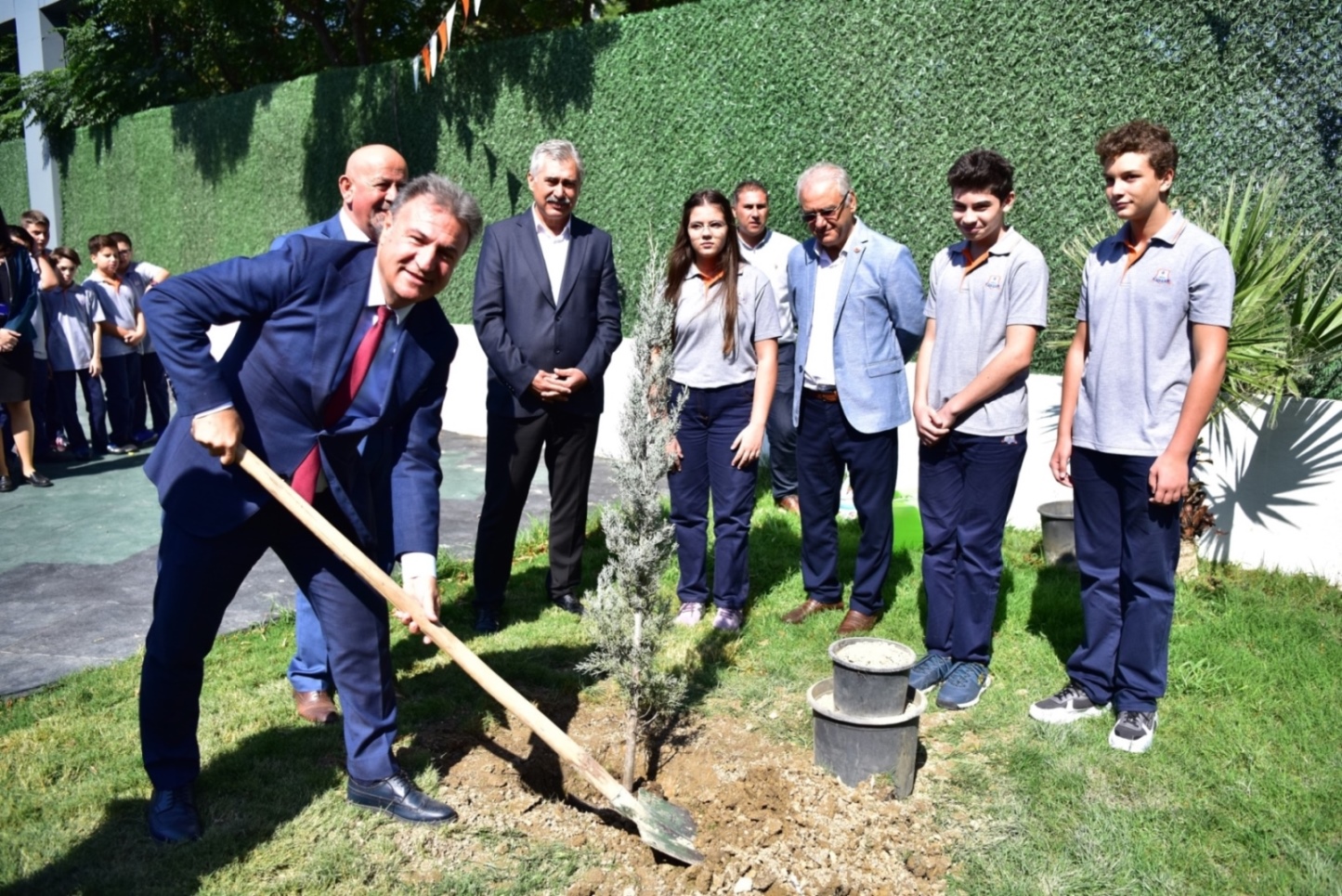 Bornova’nın parkları 2021 yılına hazırlanıyor 1