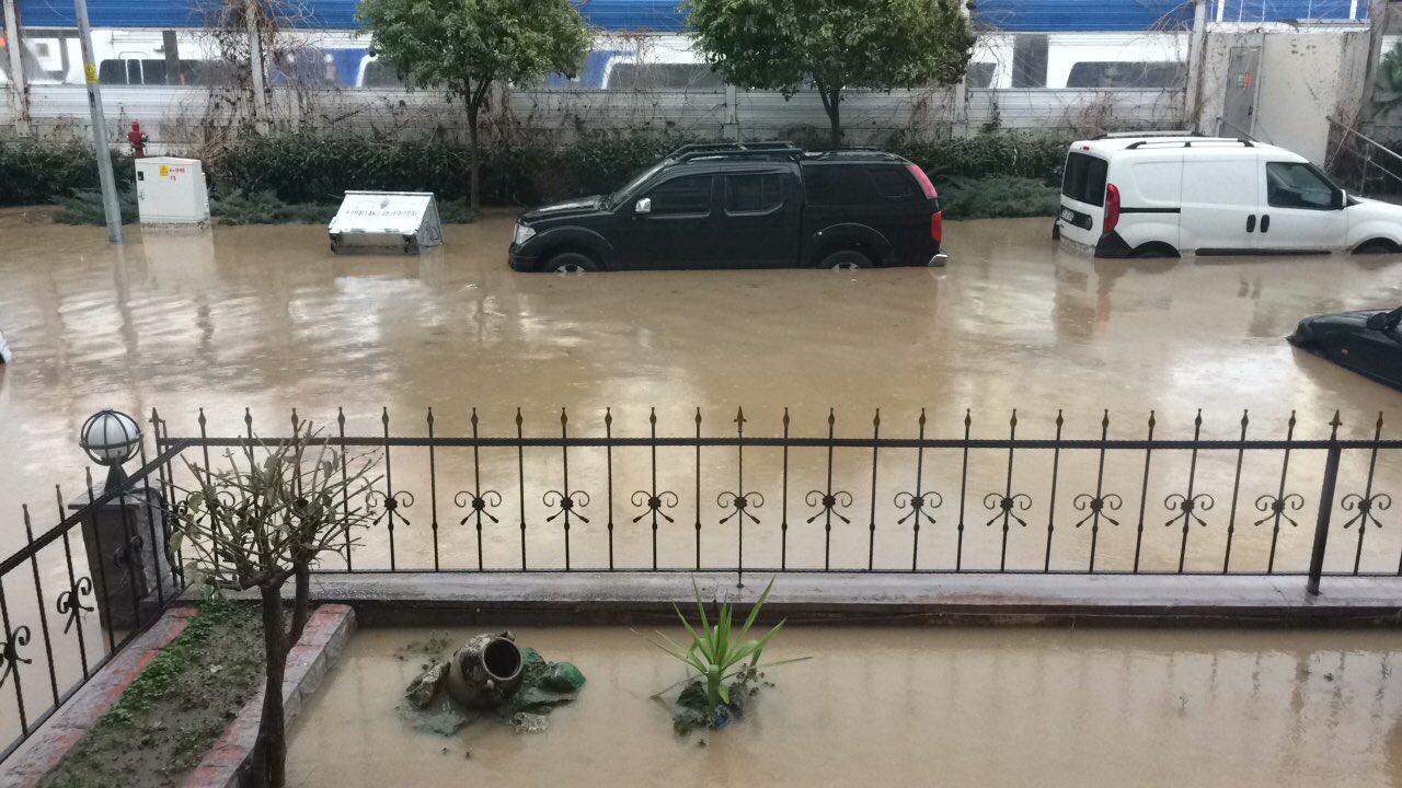 Soyer'den trafiğe çıkmayın uyarısı 5