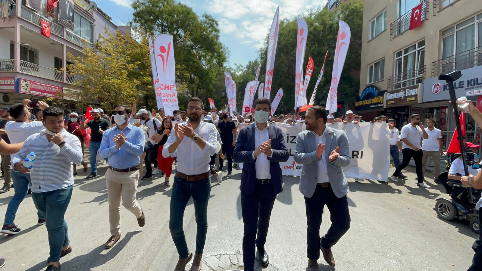 CHP İZMİR GENÇLERİNDEN ANKARA ÇIKARMASI 2
