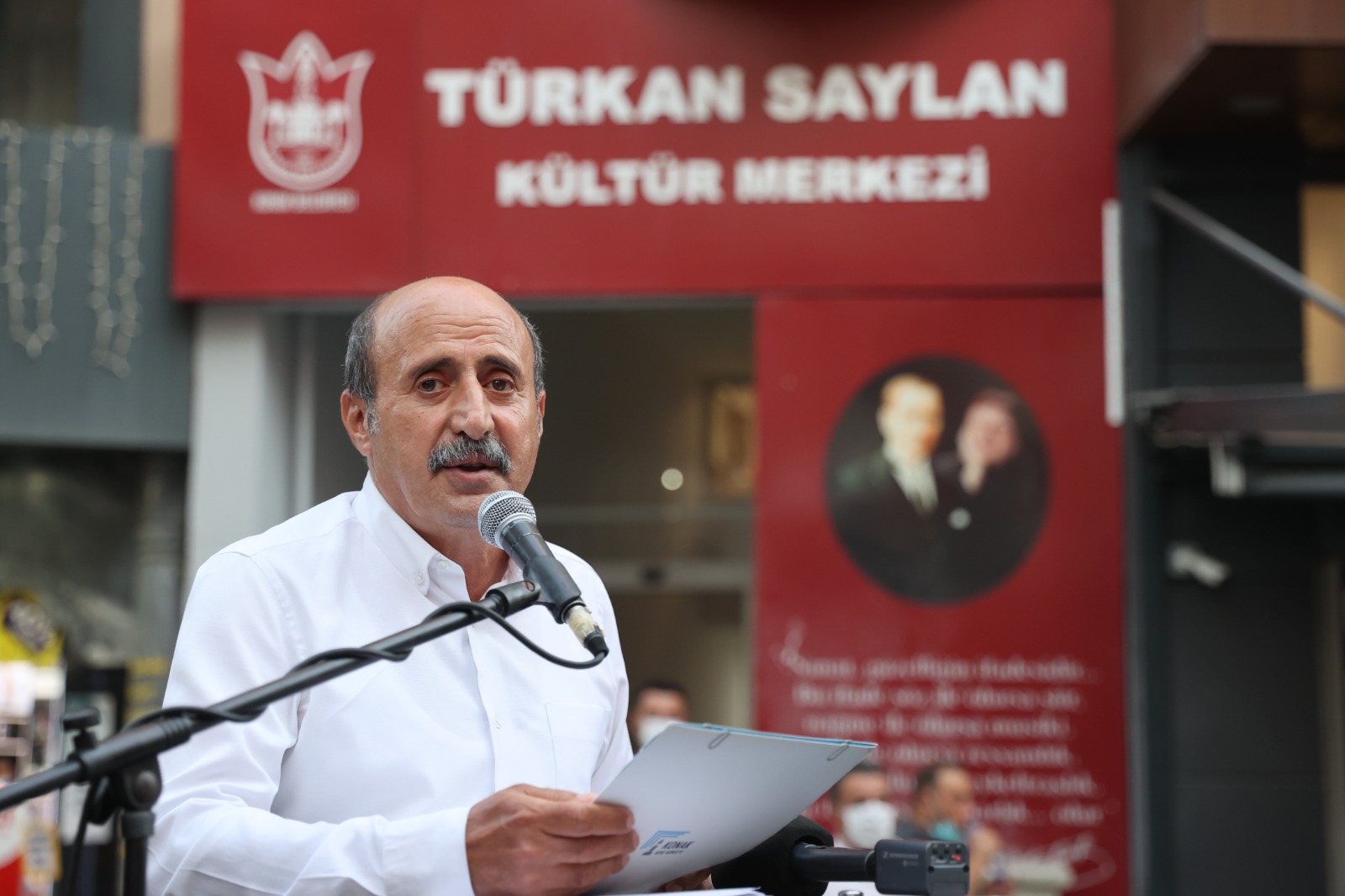 KONAK KENT KONSEYİ'NDEN  1 EYLÜL DÜNYA BARIŞ GÜNÜ'NDE GÖKYÜZÜNE BARIŞ GÜVERCİNLERİ 1