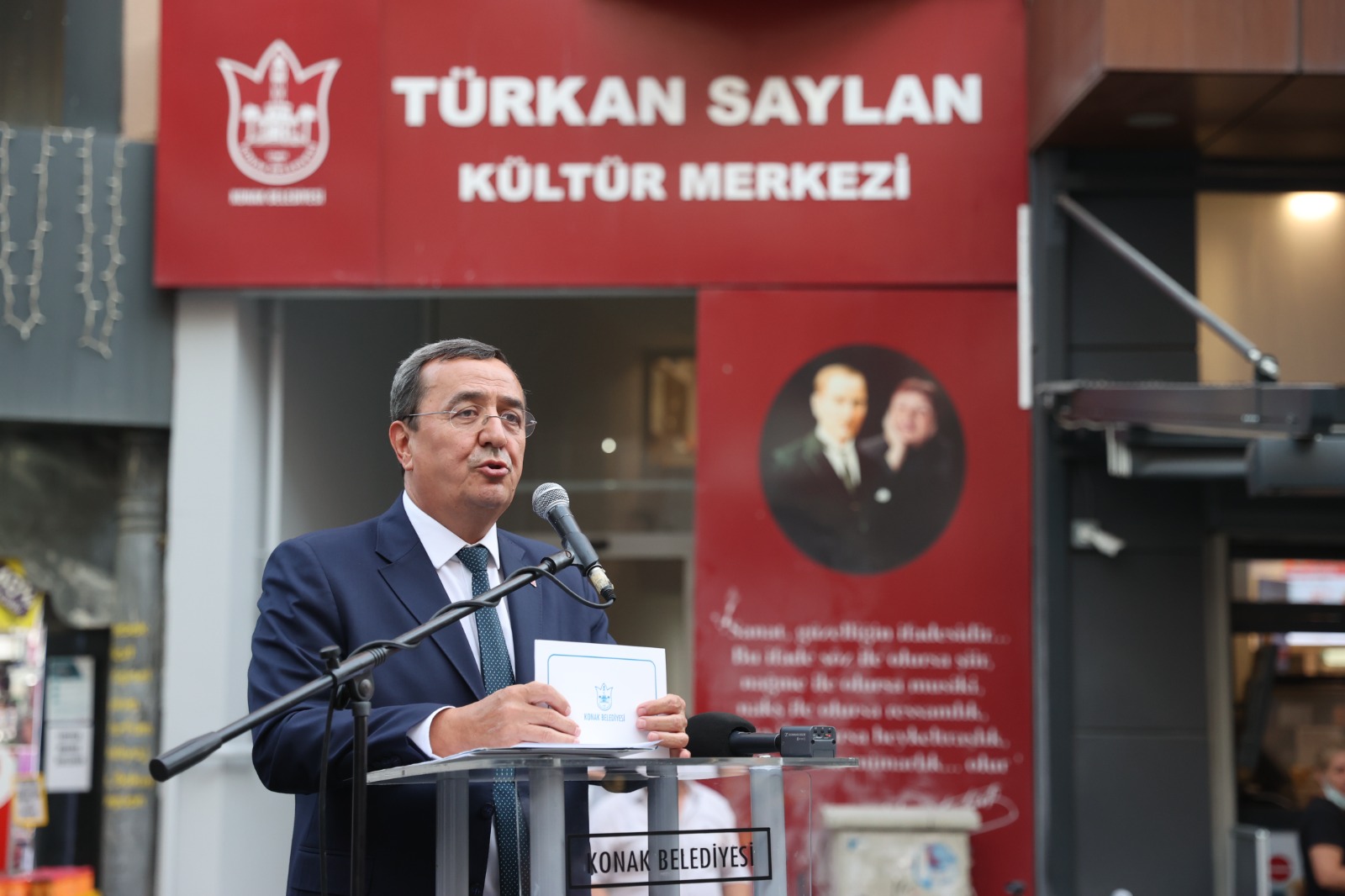 KONAK KENT KONSEYİ'NDEN  1 EYLÜL DÜNYA BARIŞ GÜNÜ'NDE GÖKYÜZÜNE BARIŞ GÜVERCİNLERİ 2