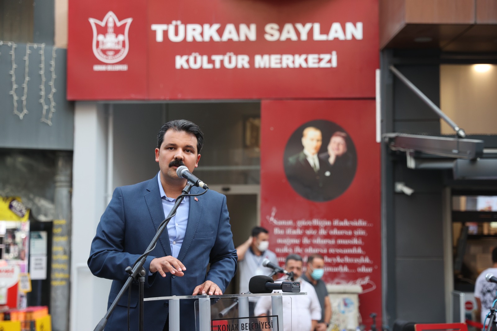 KONAK KENT KONSEYİ'NDEN  1 EYLÜL DÜNYA BARIŞ GÜNÜ'NDE GÖKYÜZÜNE BARIŞ GÜVERCİNLERİ 3