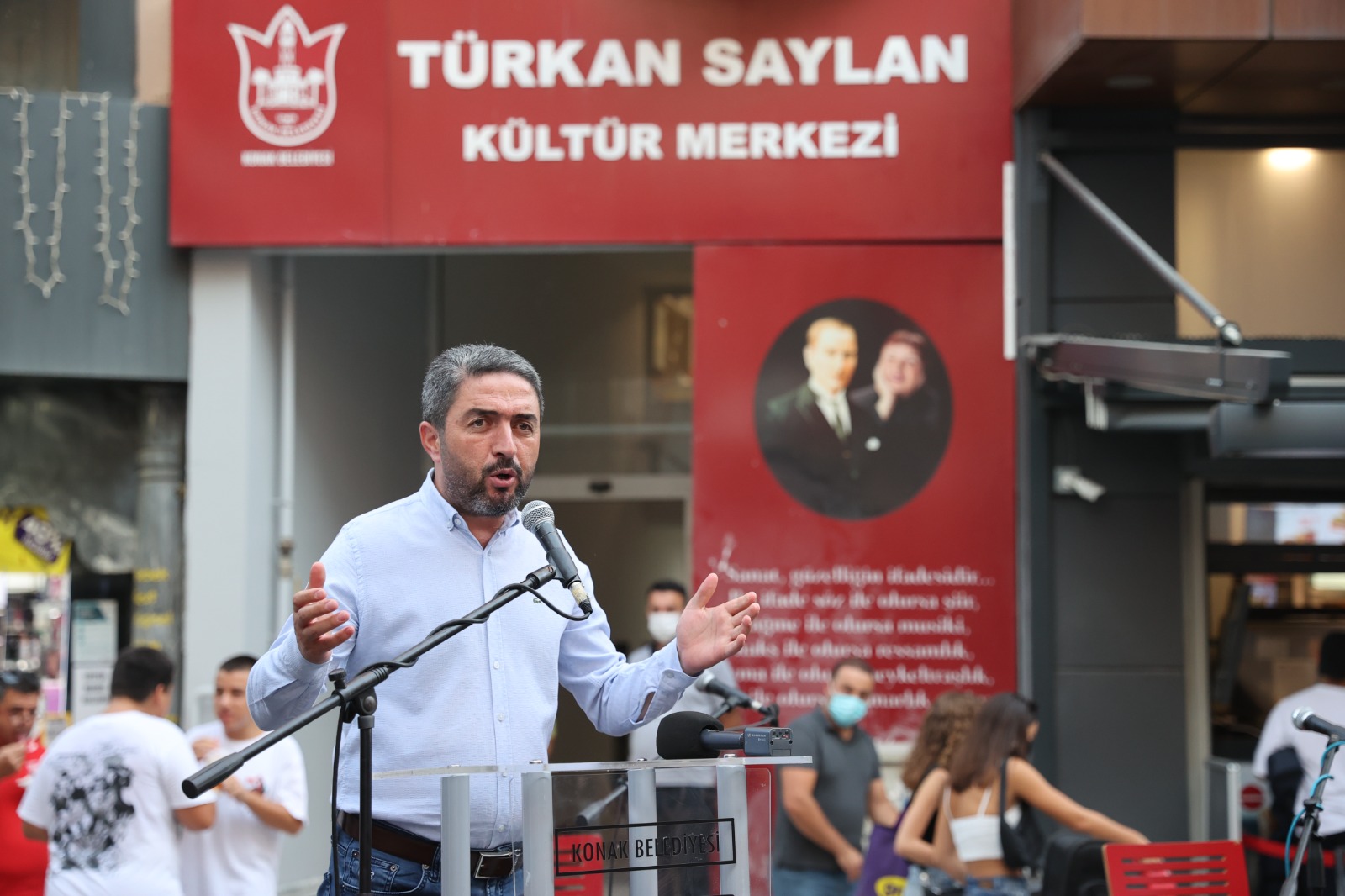 KONAK KENT KONSEYİ'NDEN  1 EYLÜL DÜNYA BARIŞ GÜNÜ'NDE GÖKYÜZÜNE BARIŞ GÜVERCİNLERİ 4