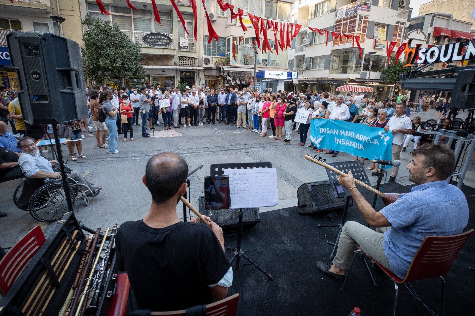 KONAK KENT KONSEYİ'NDEN  1 EYLÜL DÜNYA BARIŞ GÜNÜ'NDE GÖKYÜZÜNE BARIŞ GÜVERCİNLERİ 5