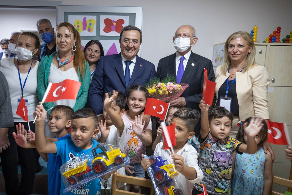 Özel çocuklardan Kılıçdaroğlu'na özel karşılama 3