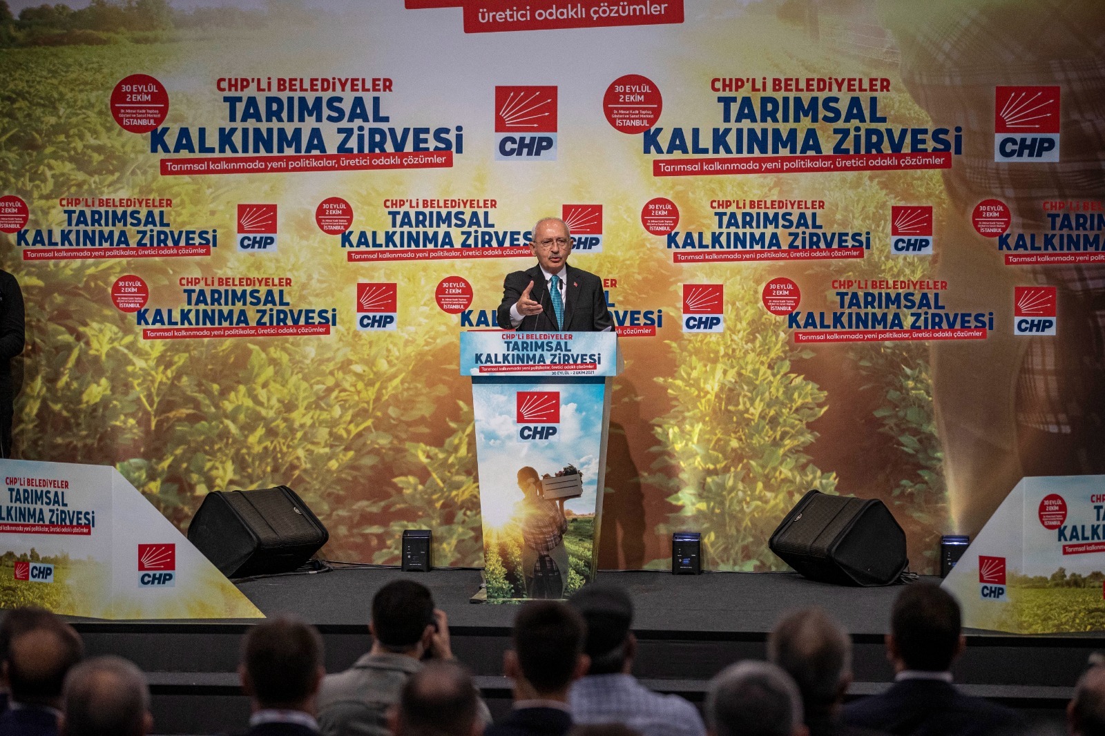 İzmir Büyükşehir Belediyesi “Başka Bir Tarım Mümkün” vizyonuyla CHP'li Belediyeler Tarımsal Kalkınma Zirvesi'nde 3