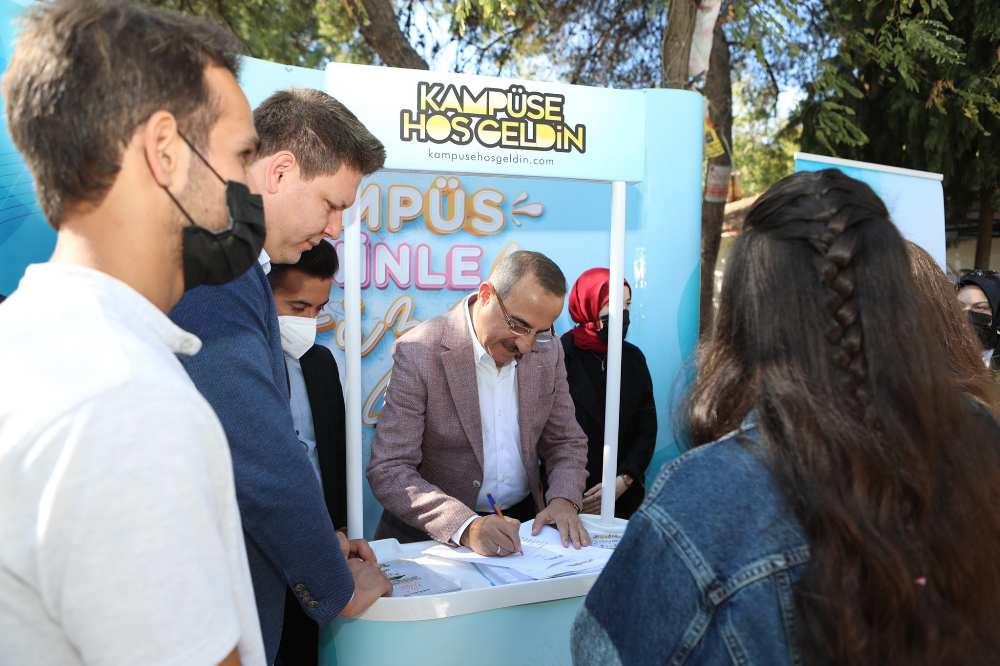 Başkan Sürekli’den gençlerle türkülü sohbet 4