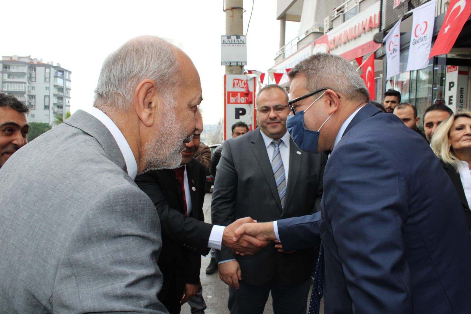 Bayraklı'da Ahmet Demir güven tazeledi 3