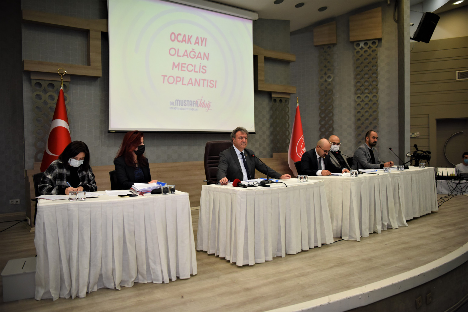 Bornova'da 2022'nin ilk meclis toplantısı yapıldı 2