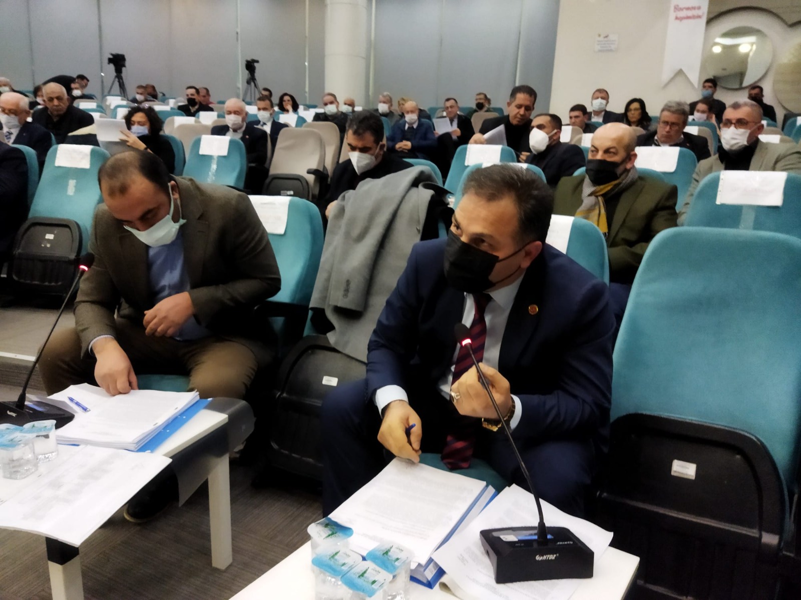 Bornova meclisinde LGBTİ+ tartışması 4