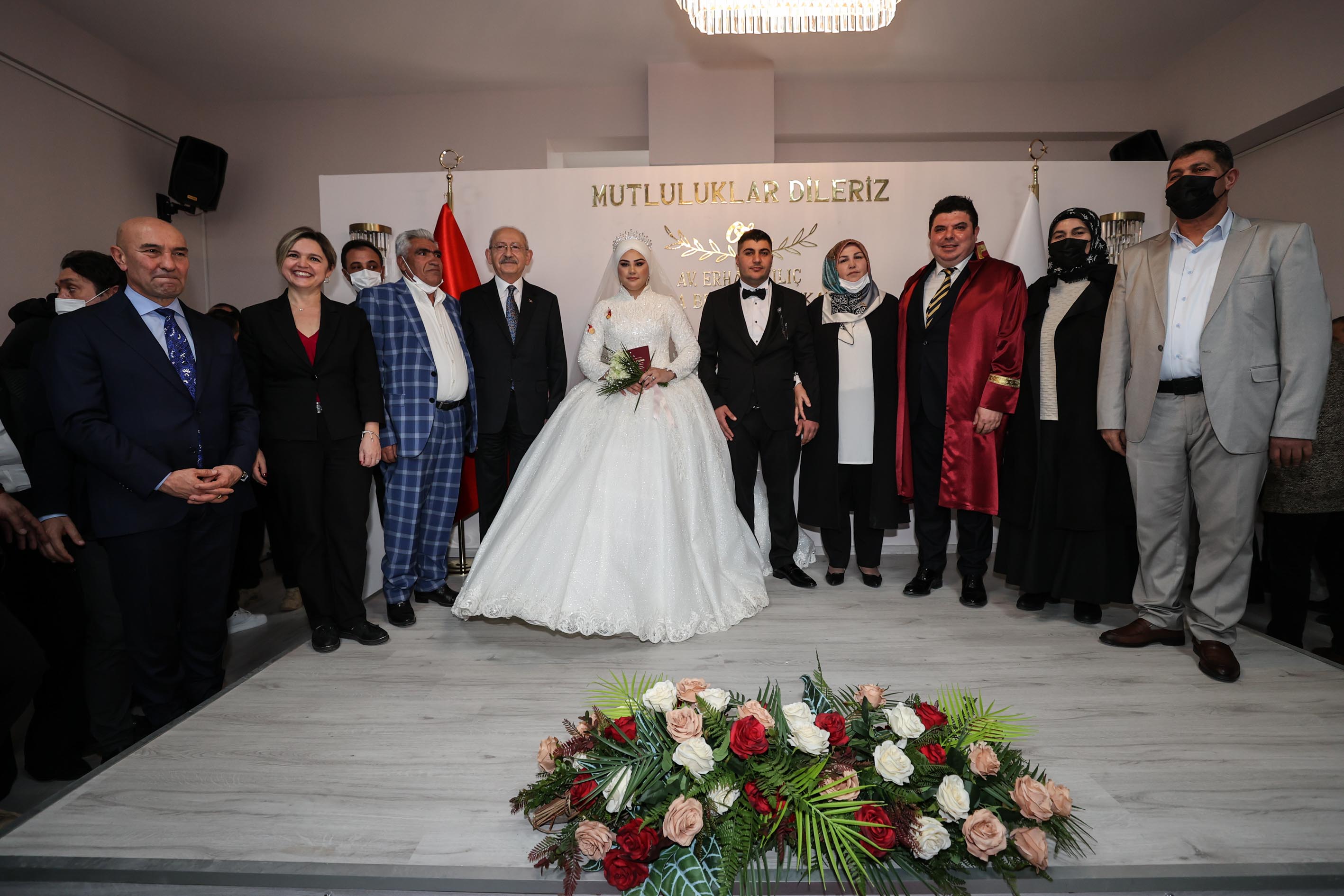 Buca’da ilk nikâh Kılıçdaroğlu’ndan 1