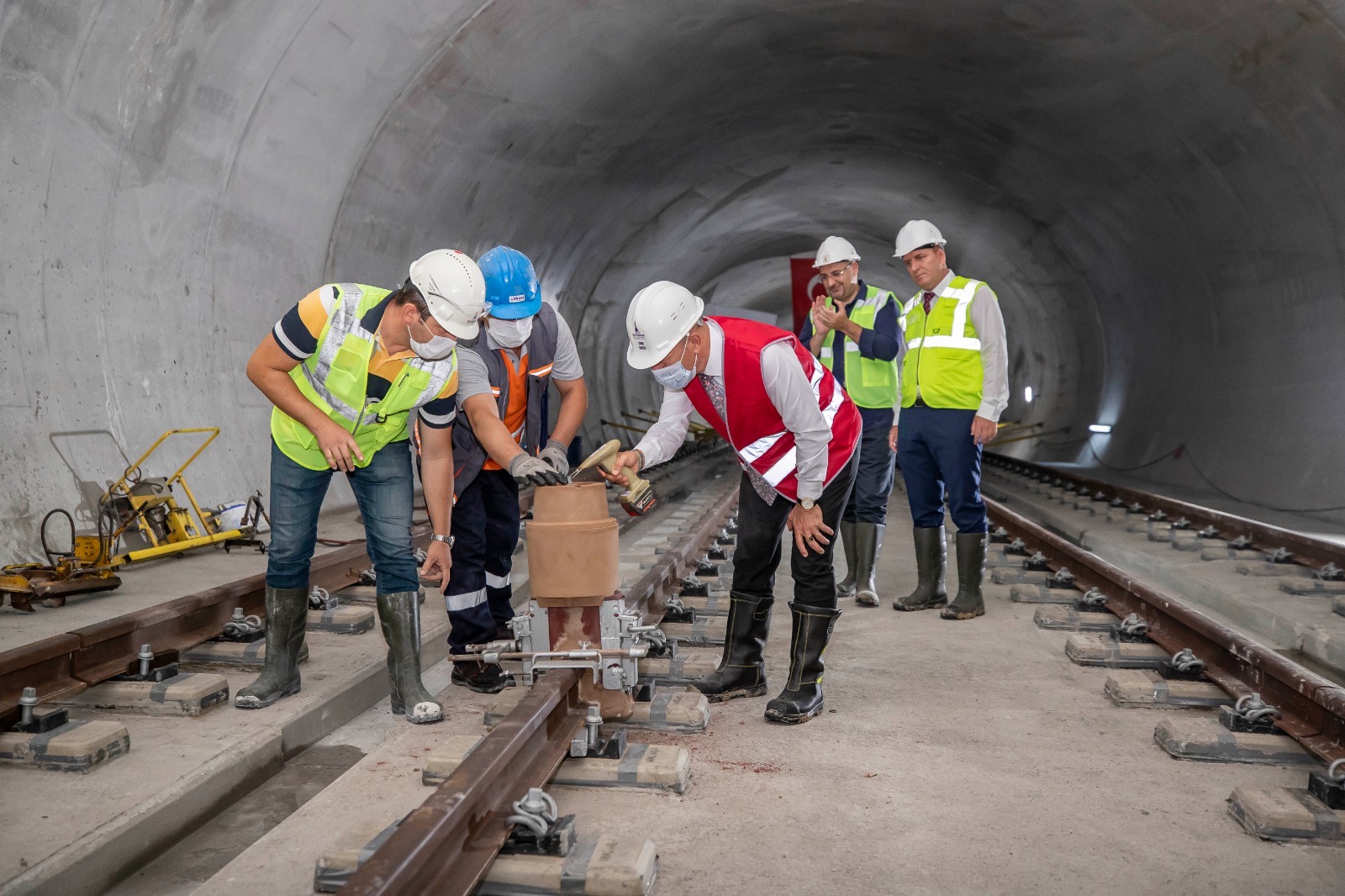 İzmir Büyükşehir Belediyesi’nden 3 yılda 12 milyar lirayı aşan yatırım 4