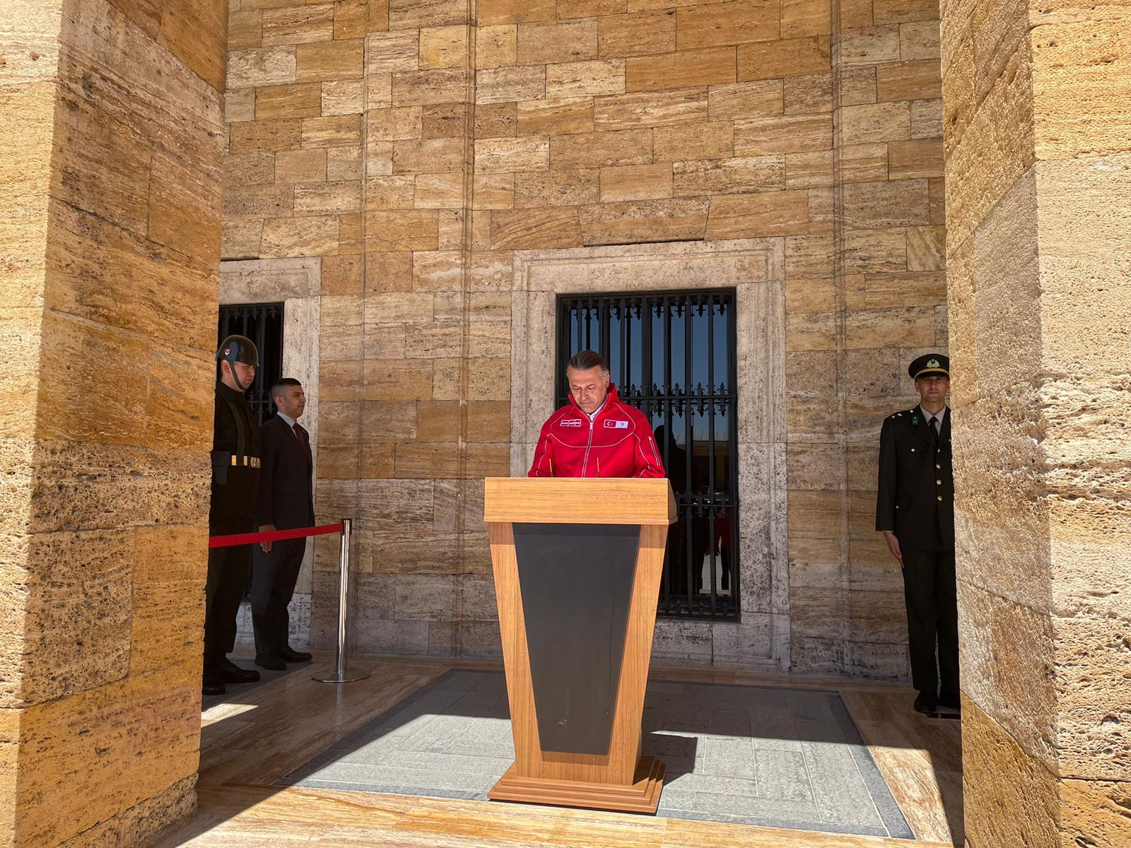 Kızılay Konak Şubesi Anıtkabir'i ziyaret etti 1