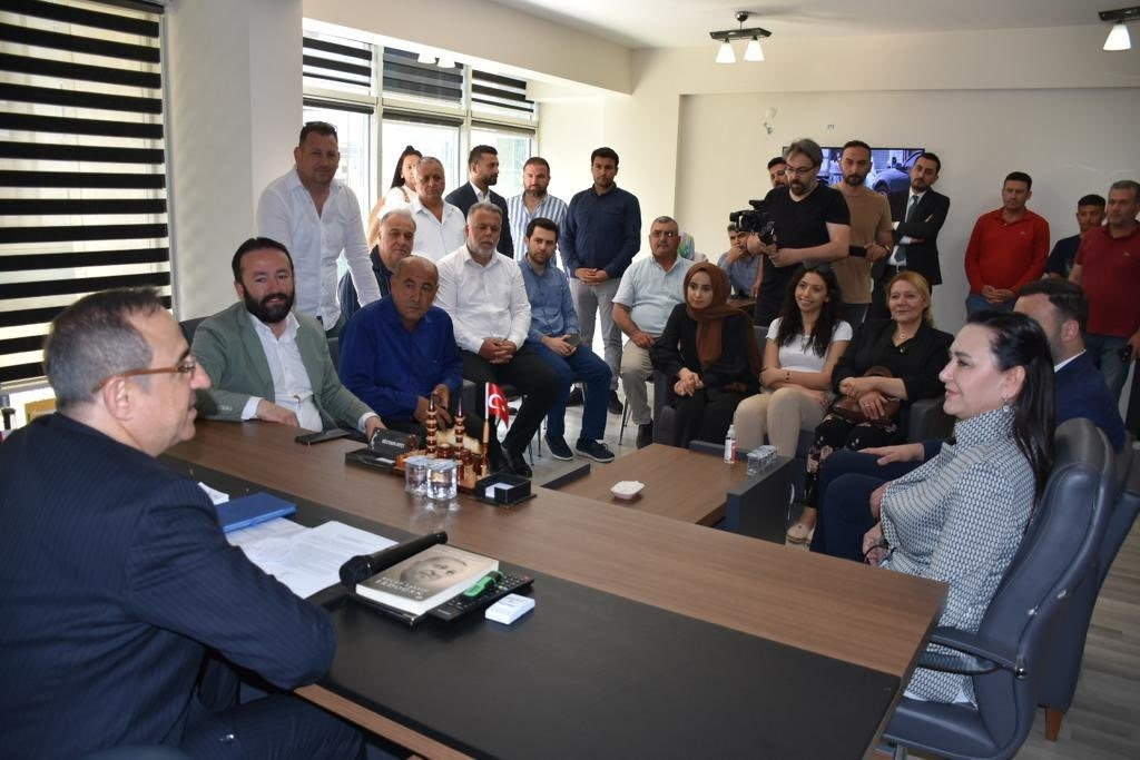 İl Başkanı Kerem Ali Sürekli;  “Hayatı paylaşmak için engel yok!” 3