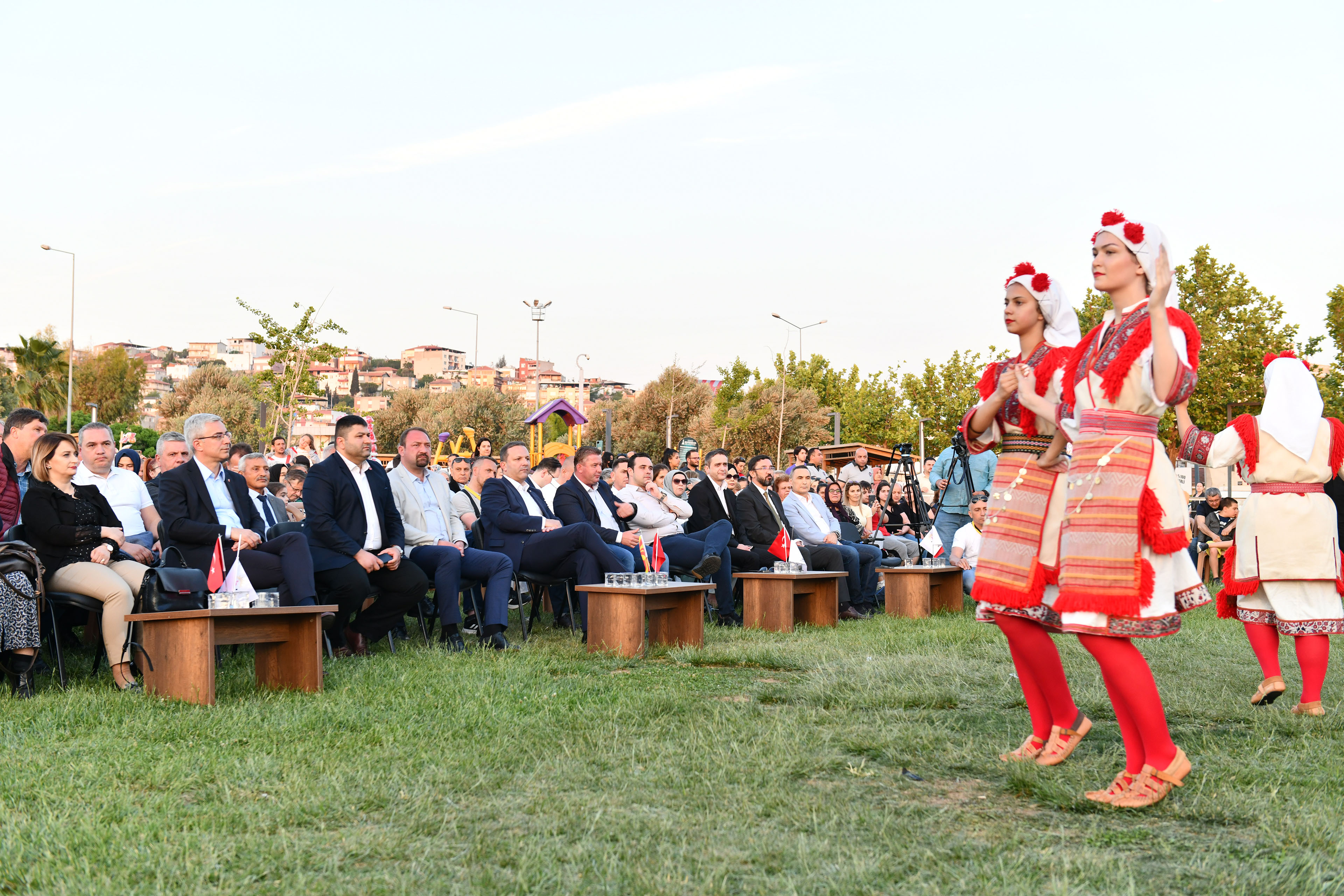 Kuzey Makedonya İçişleri Bakanı Çiğli Belediyesi Festivaline Katıldı 1