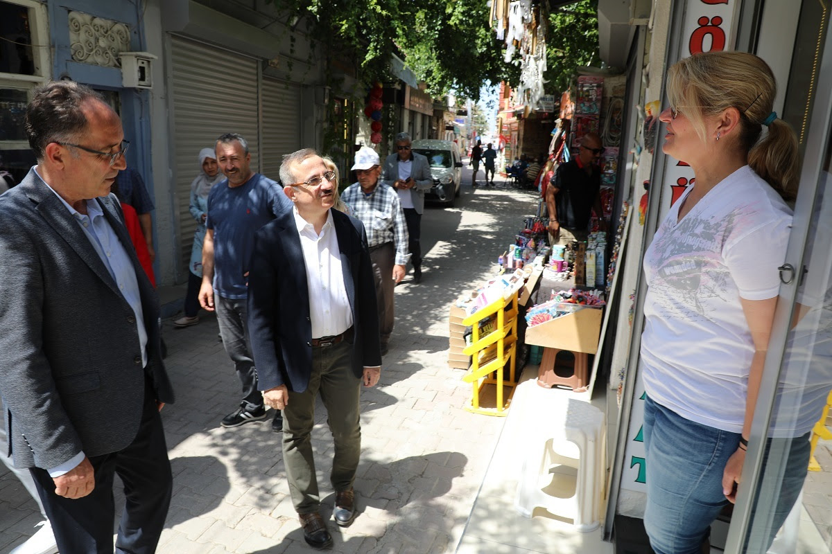 AK Parti İzmir İl Başkanı Kerem Ali Sürekli;  “Hizmet etmek, niyet ve inanç işidir.” 1