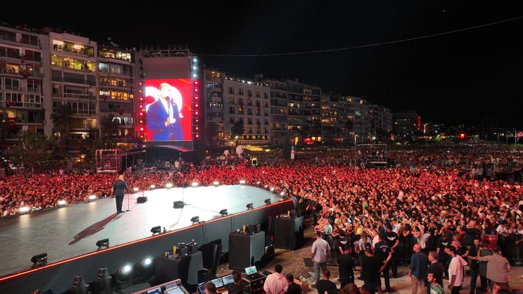 Başkan Soyer: “Cumhuriyeti yine barış ve demokrasiyle taçlandırmak bize düşüyor” 4
