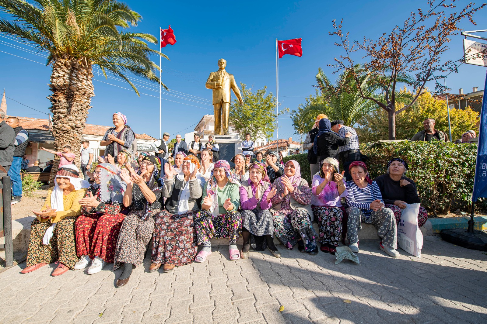 Cumhuriyet coşkusu Bergama’nın Zeytindağ Köyü'nde yaşandı 4