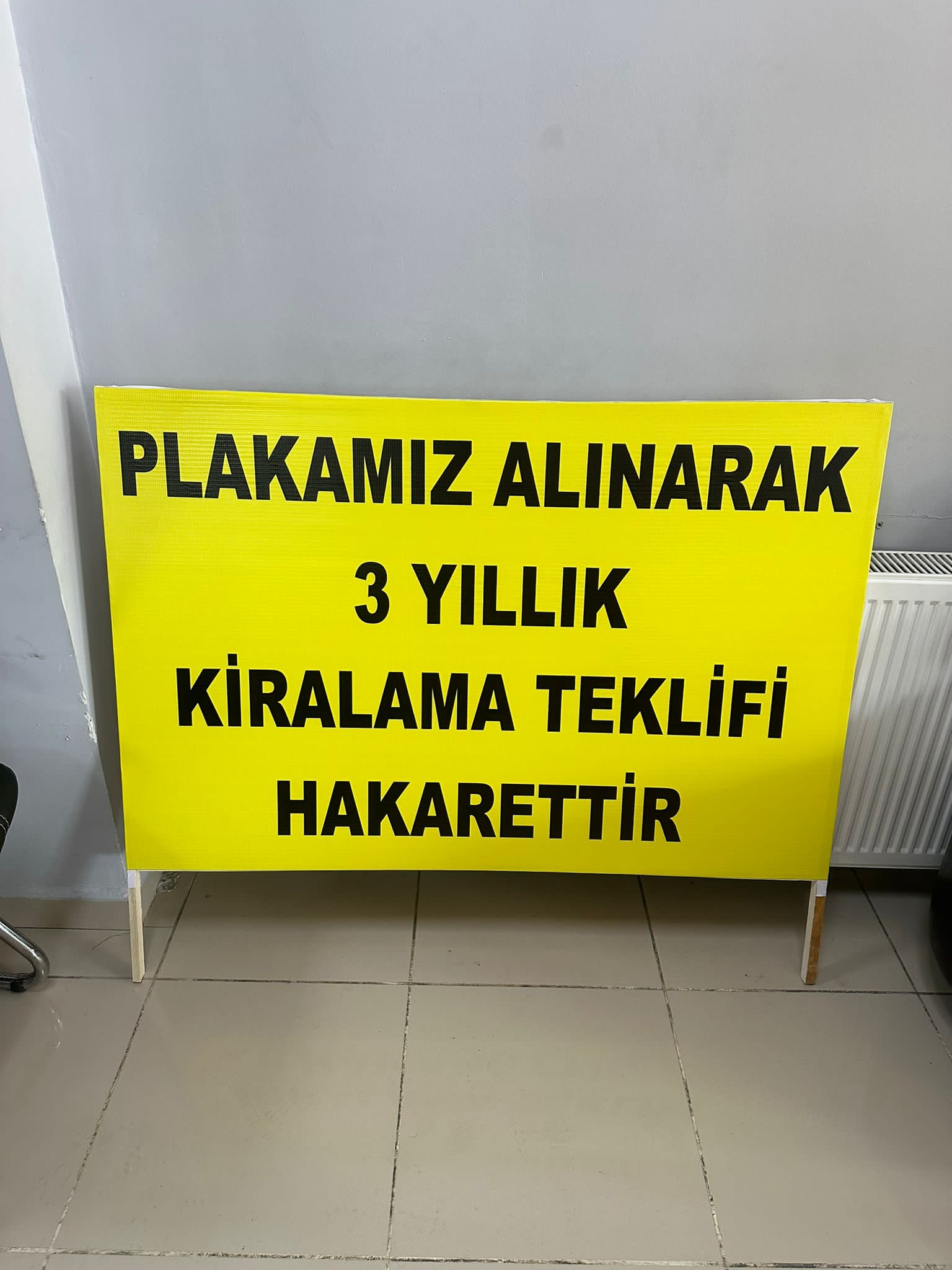 İzmir'de servisçiler, 'S plaka ihalesi' eylemi yaptı 1
