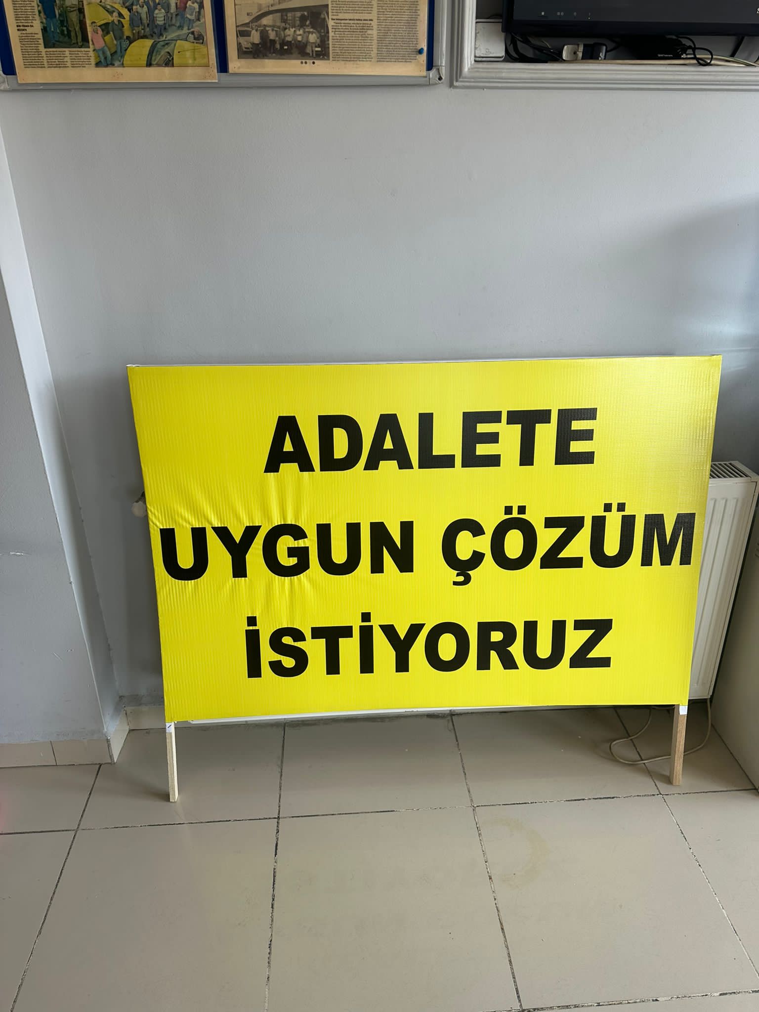 İzmir'de servisçiler, 'S plaka ihalesi' eylemi yaptı 3