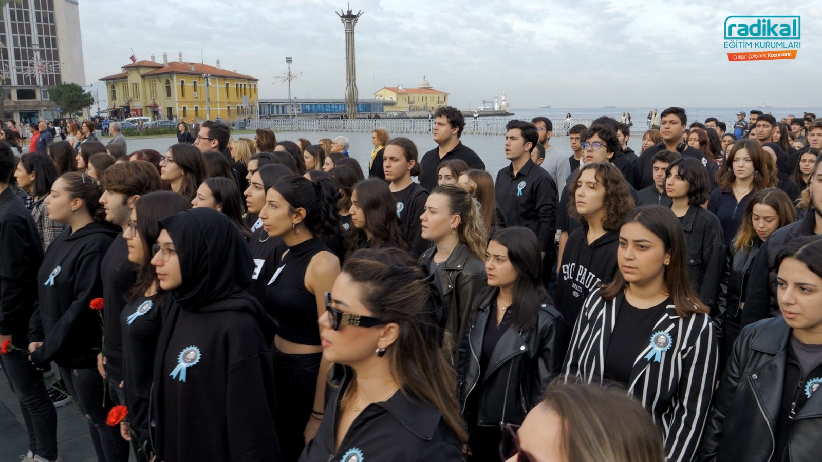 "Radikal Eğitim Kurumları, Atatürk'ün 85. Ölüm Yıl Dönümünde İzmir'de Anma Töreni Düzenledi" 3
