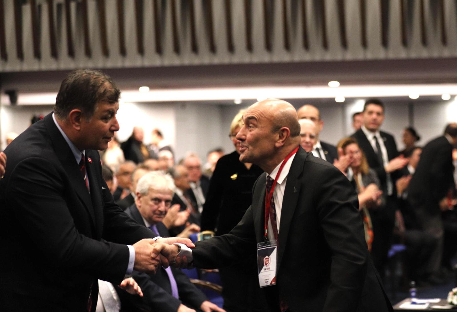 CHP Genel Başkanı Özel: AB Sürdürülebilirlik Raportörü, Tugay'ın adaylığı için beni tebrik etti 2