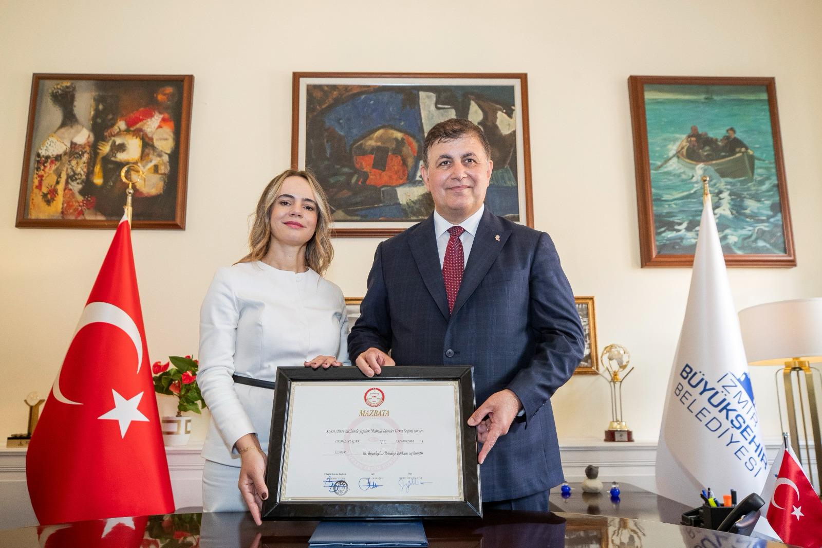 Başkan Cemil Tugay görevi devraldı “Şehrimize, Atatürk'e borcumuzu ödeyeceğiz” 1