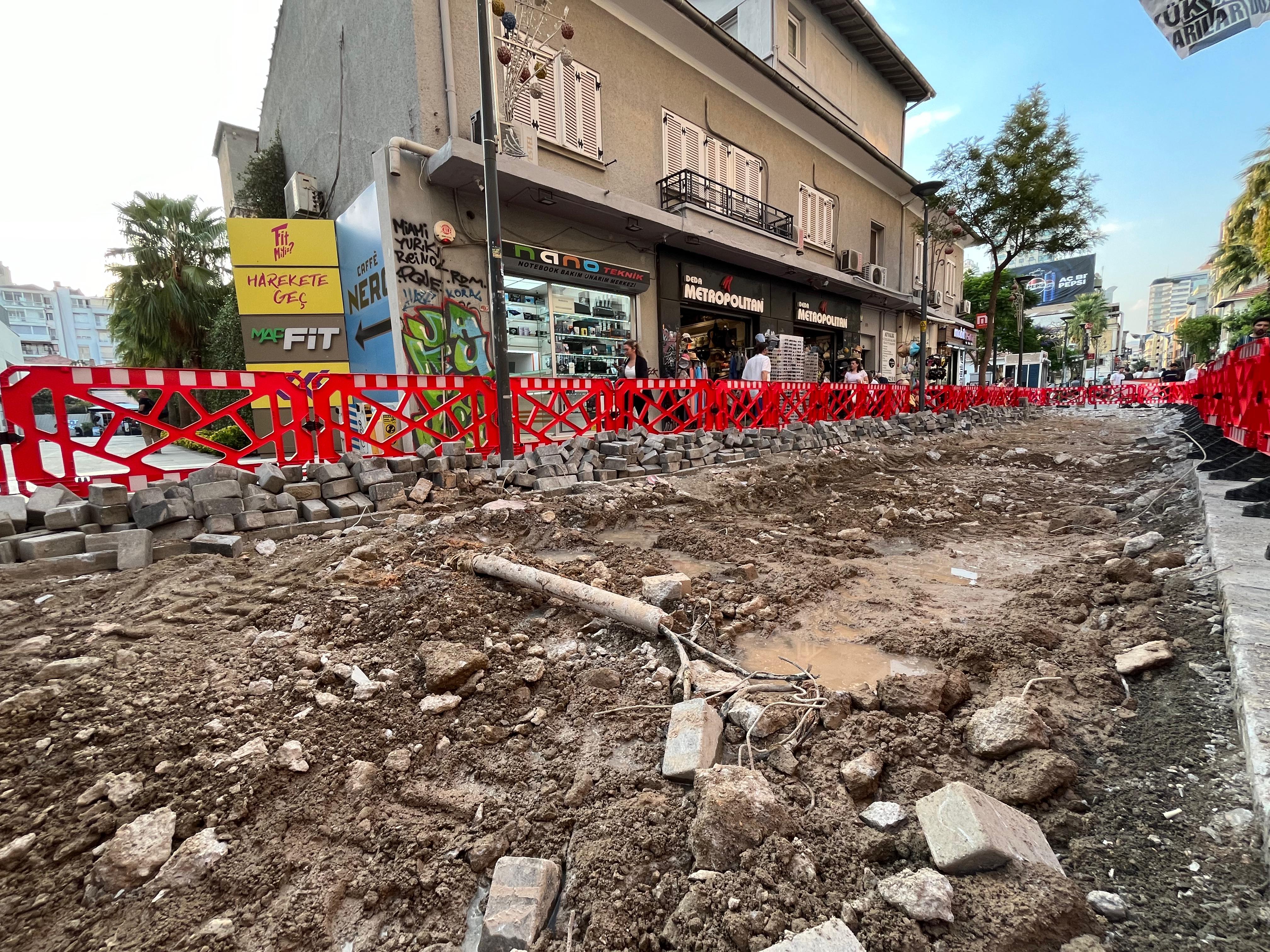 Gediz'de panik havası! İki gencin öldüğü alandaki şebekeler mevzuata uygun değilmiş... 1