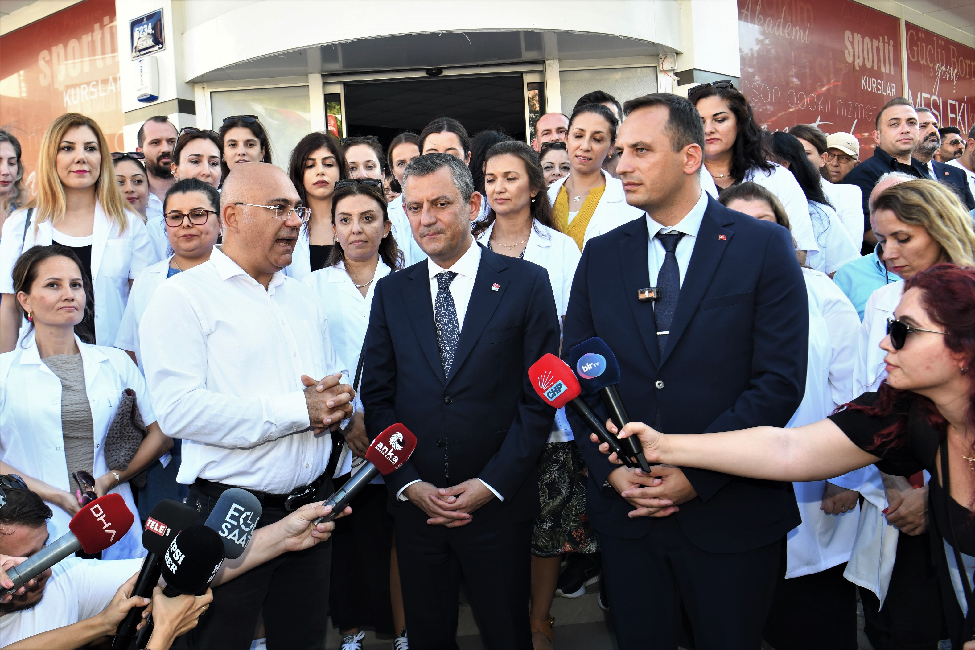 CHP Genel Başkanı Özger Özel Bornova’da 4