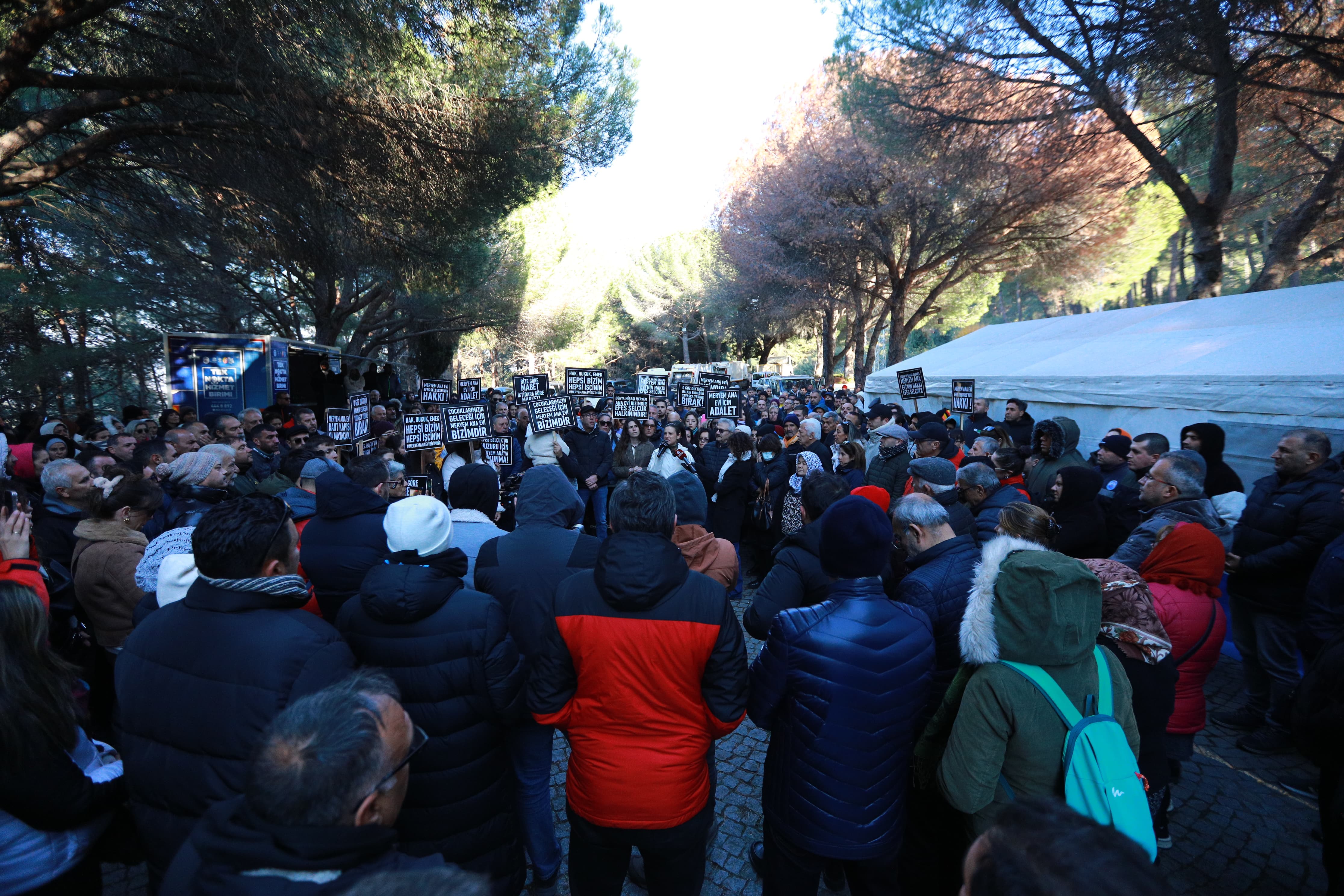 Meryem Ana Evi’nde nöbet başladı: Sözleşme imzalanana kadar buradayı 3