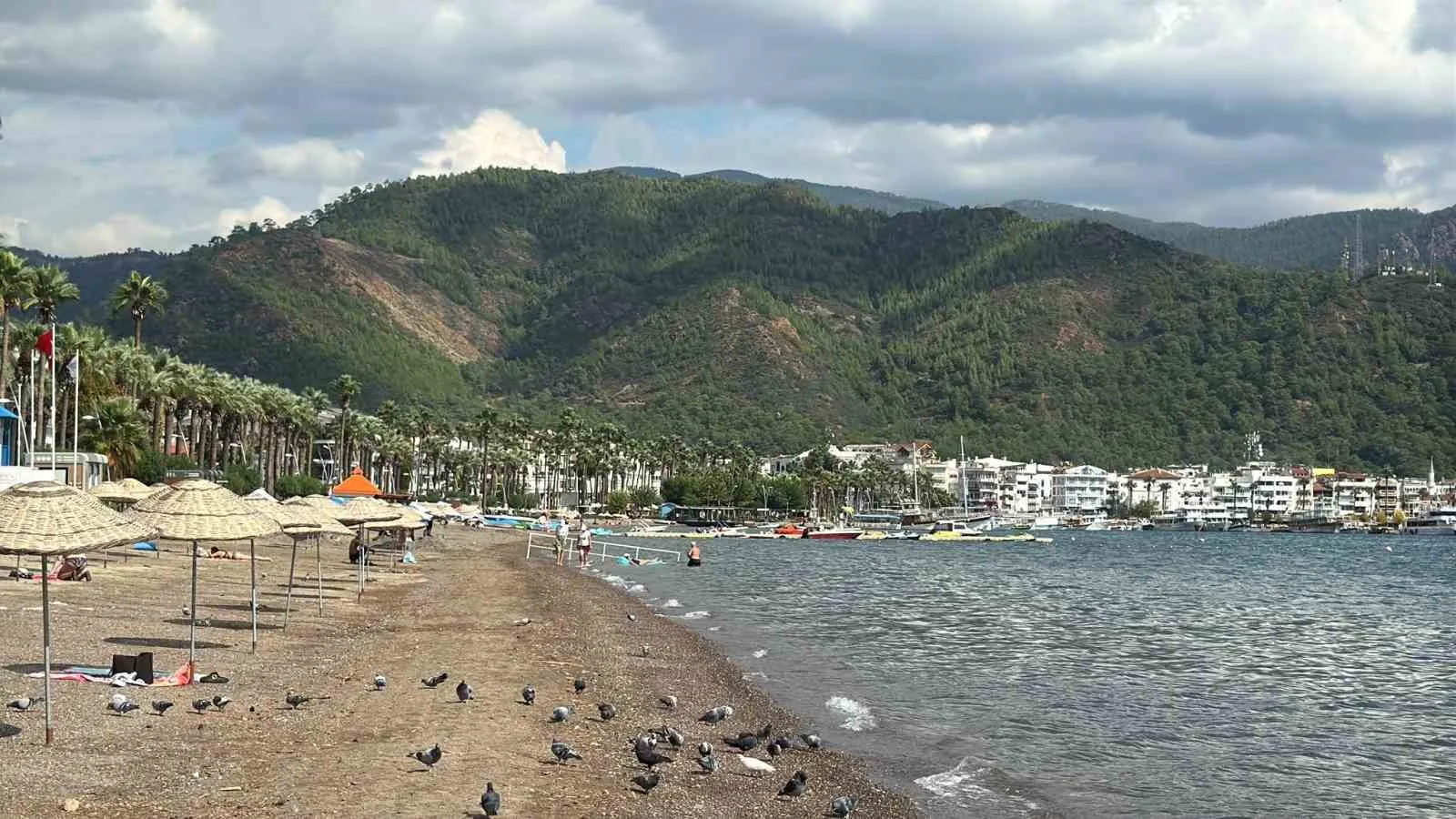 Marmaris'te mevsim normallerine meydan okuyan sıcaklık: Ekim ayında deniz keyfi zirvede